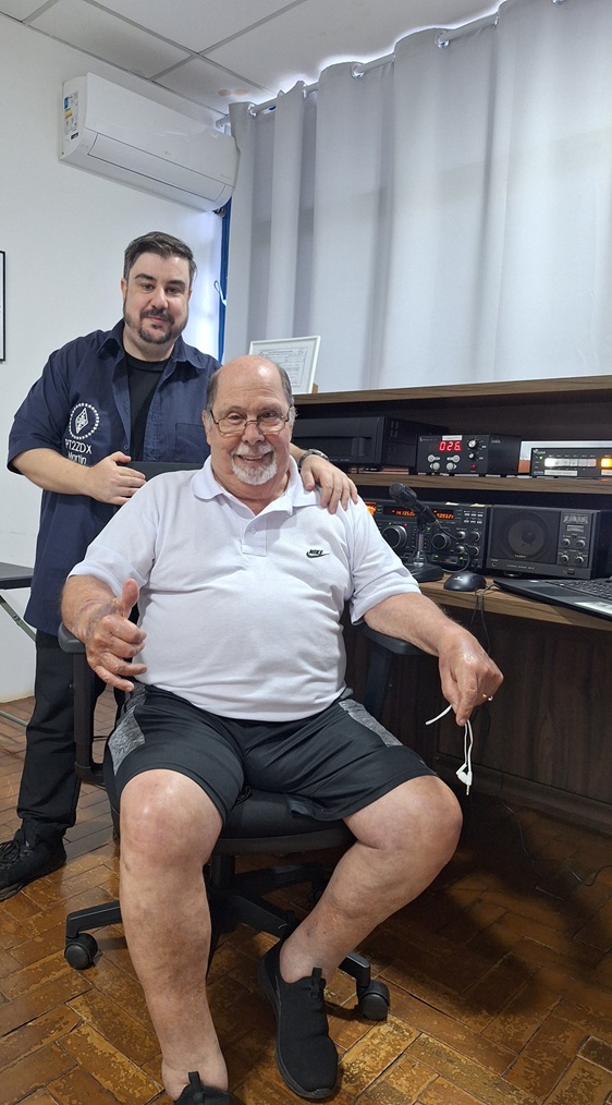 Visita de nosso amigo Paulo Ramiro Perez Toscano (PY3AX)