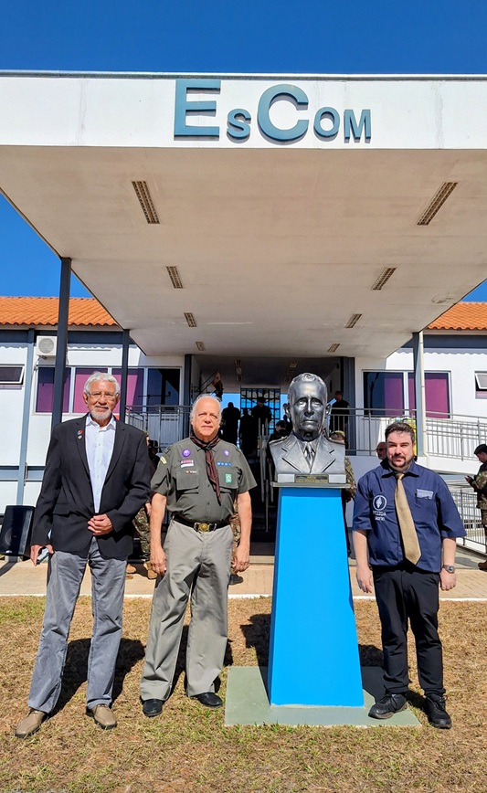 A LABRE-DF participa das comemorações pelos 105 anos da EsCom – Escola de Comunicações do Exército Brasileiro e da cerimônia de encerramento dos cursos do primeiro semestre de 2026